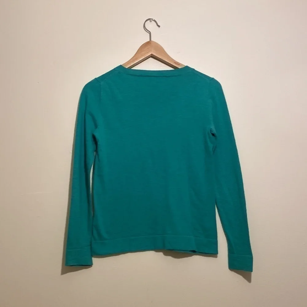 J. Crew cotton blend crew neck green sweater. Size Xxs.